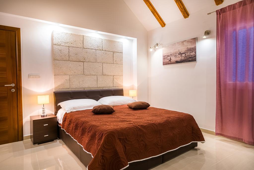 Split Oasis Studio Apartments Exterior photo