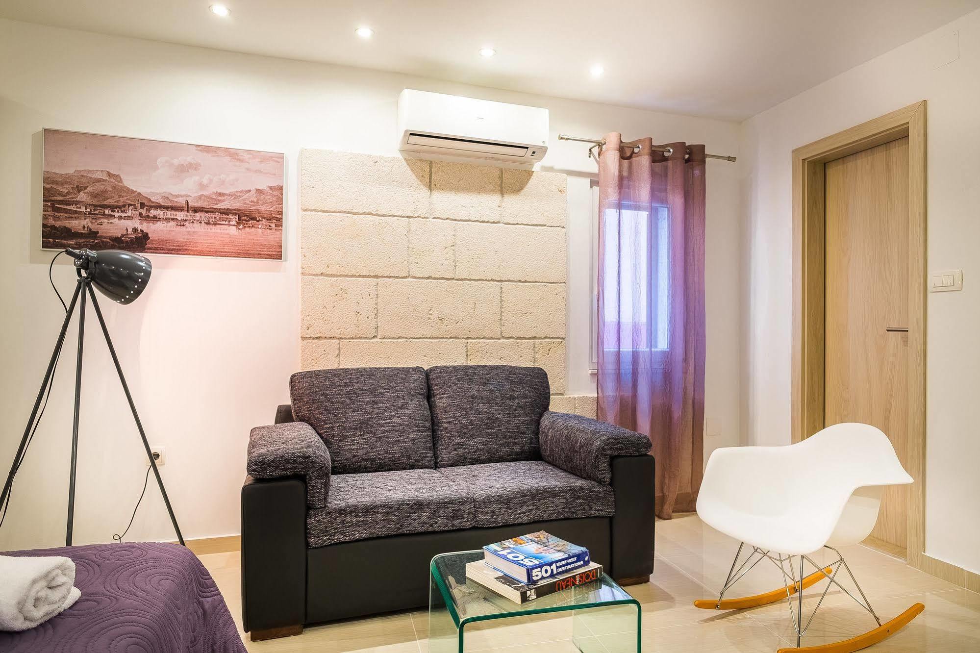 Split Oasis Studio Apartments Exterior photo